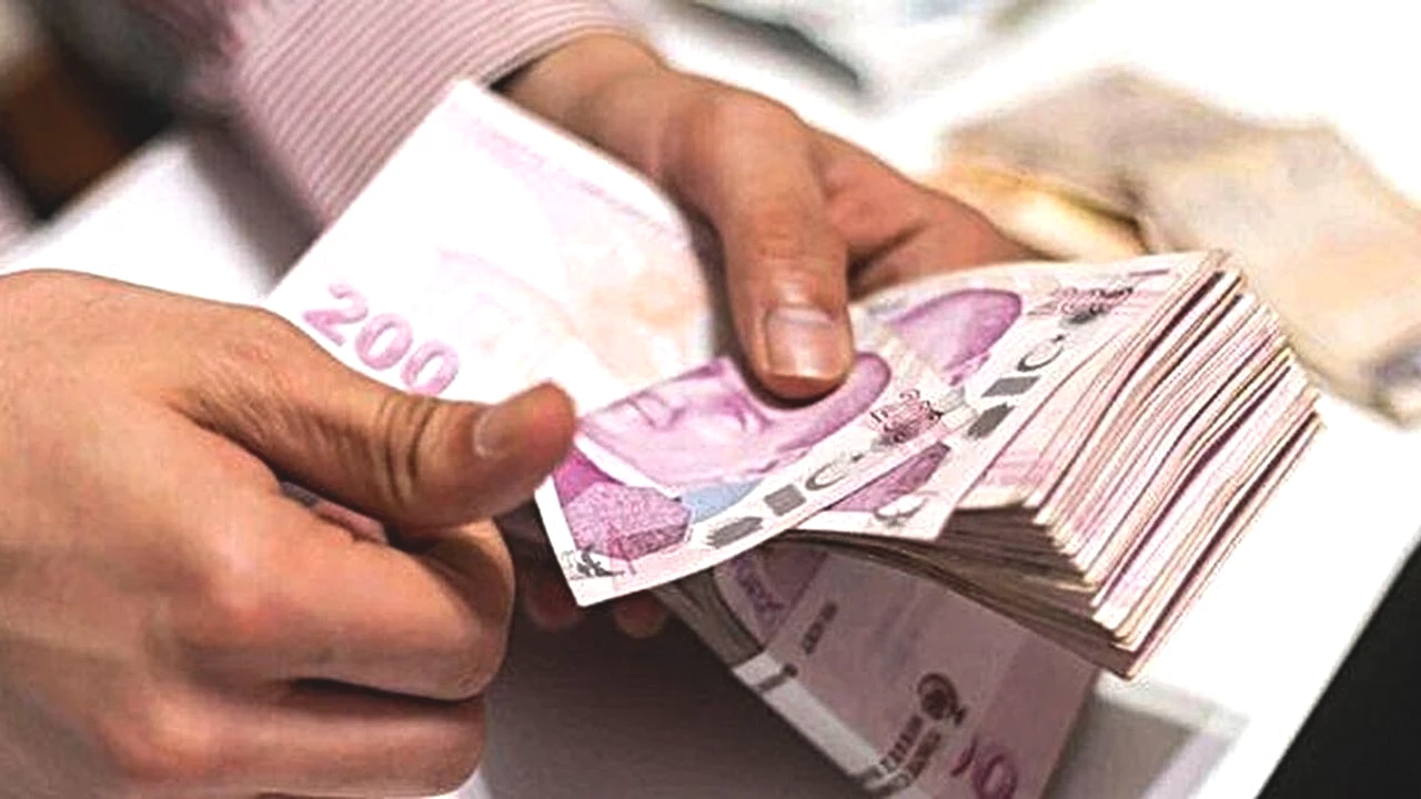 1. Dereceye 3600 Ek Gösterge Teklifi Komisyonda! 470 Bin Memur Gözünü Meclis'e Dikti