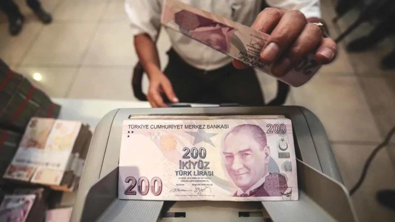 Şekerbank, ING, İş Bankası ve Akbank: Ek Şartlarla Emekliye Kim Ne Veriyor?