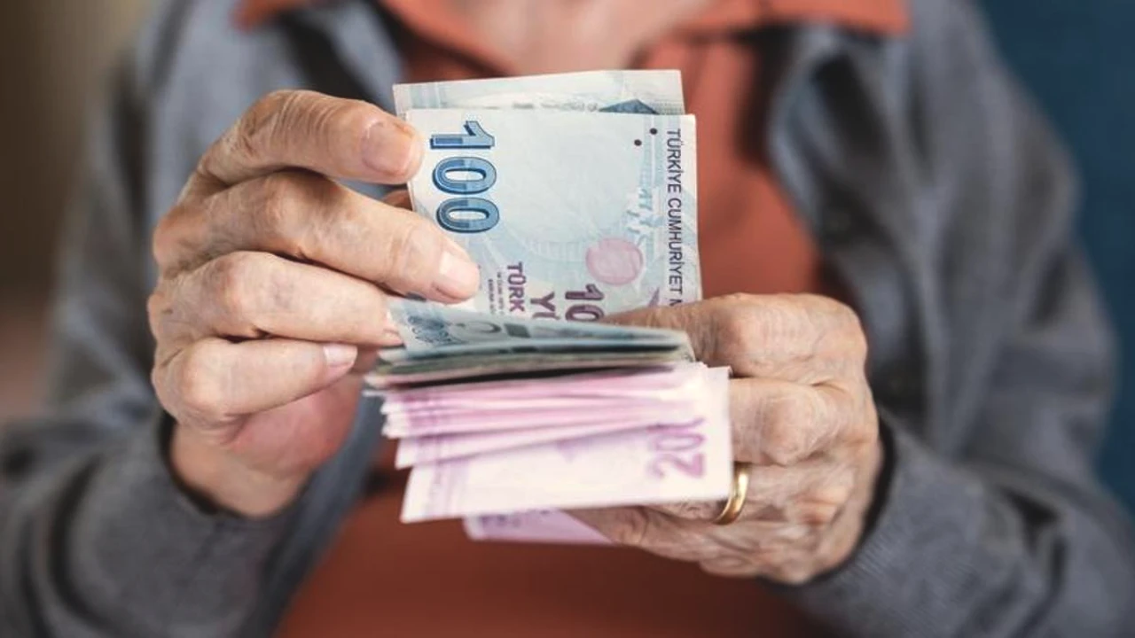 Ekimin Son 2 Günü! Akbank, Halkbank, Garanti ve Vakıf Katılım Emekliye Ne Veriyor?