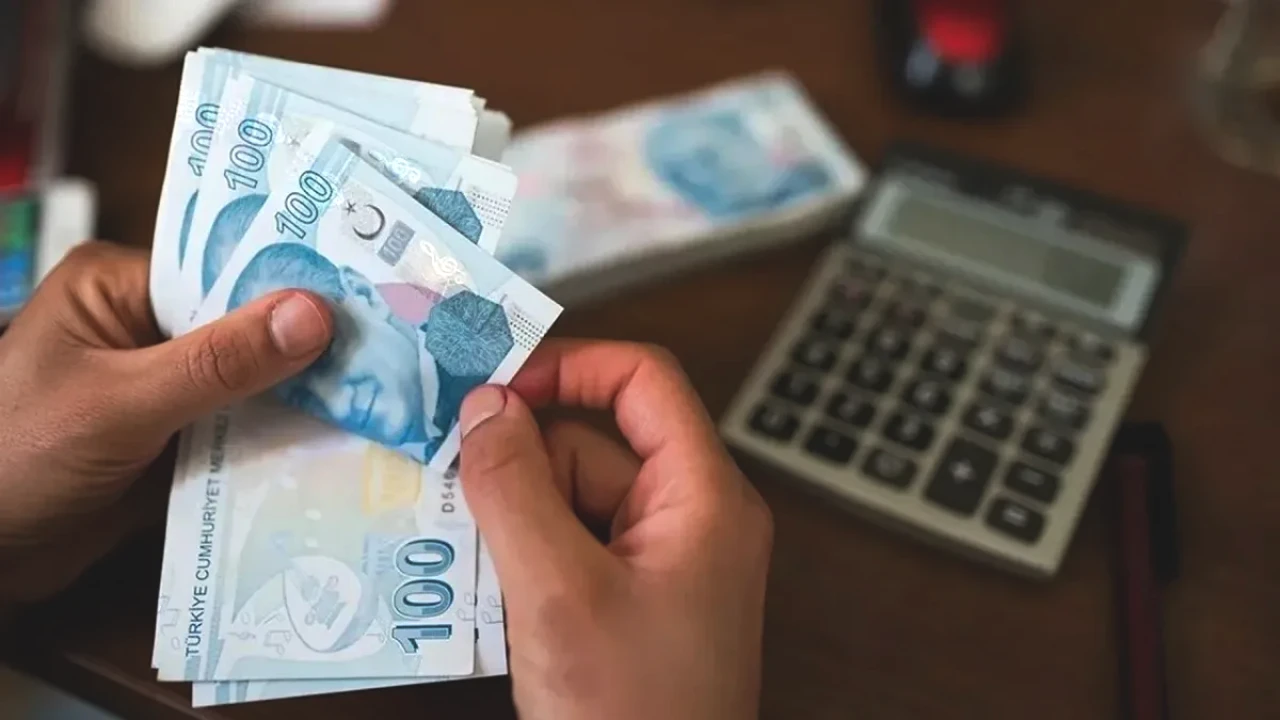 Yetim Aylığı Alan Kız Çocuğu Çalışırsa Maaşı Kesilir mi? Kritik 10 Yıl Şartı