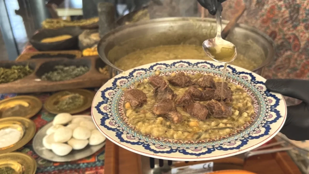 Van'ın Tescilli Kış Yemeği Keledoş! Kokusu Bütün Mahalleyi Sarıyor
